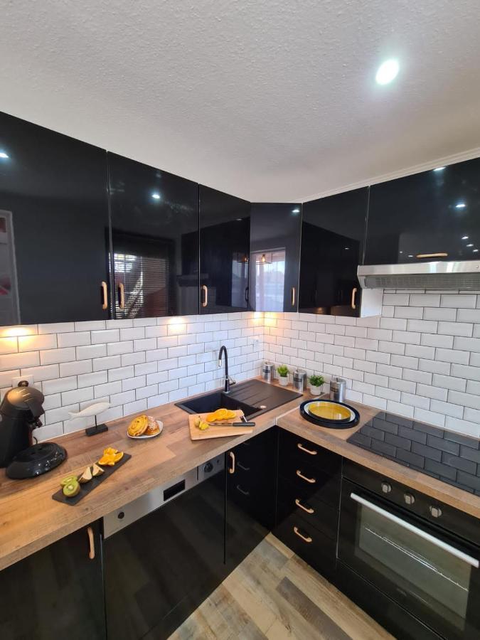 Le Raffine-Parking Prive-Proche Frontiere Bale Apartment Saint-Louis  Exterior photo